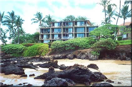 Glimpse of Punahoa from the ocean